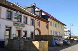 Ortsmitte altes Gasthaus Thees