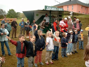 Spielplatzeinweihung 2005