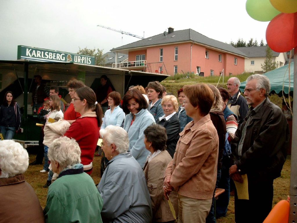 Naurath/Wald-Hochwald-Spielplatzeinweihung 2005-Kinder